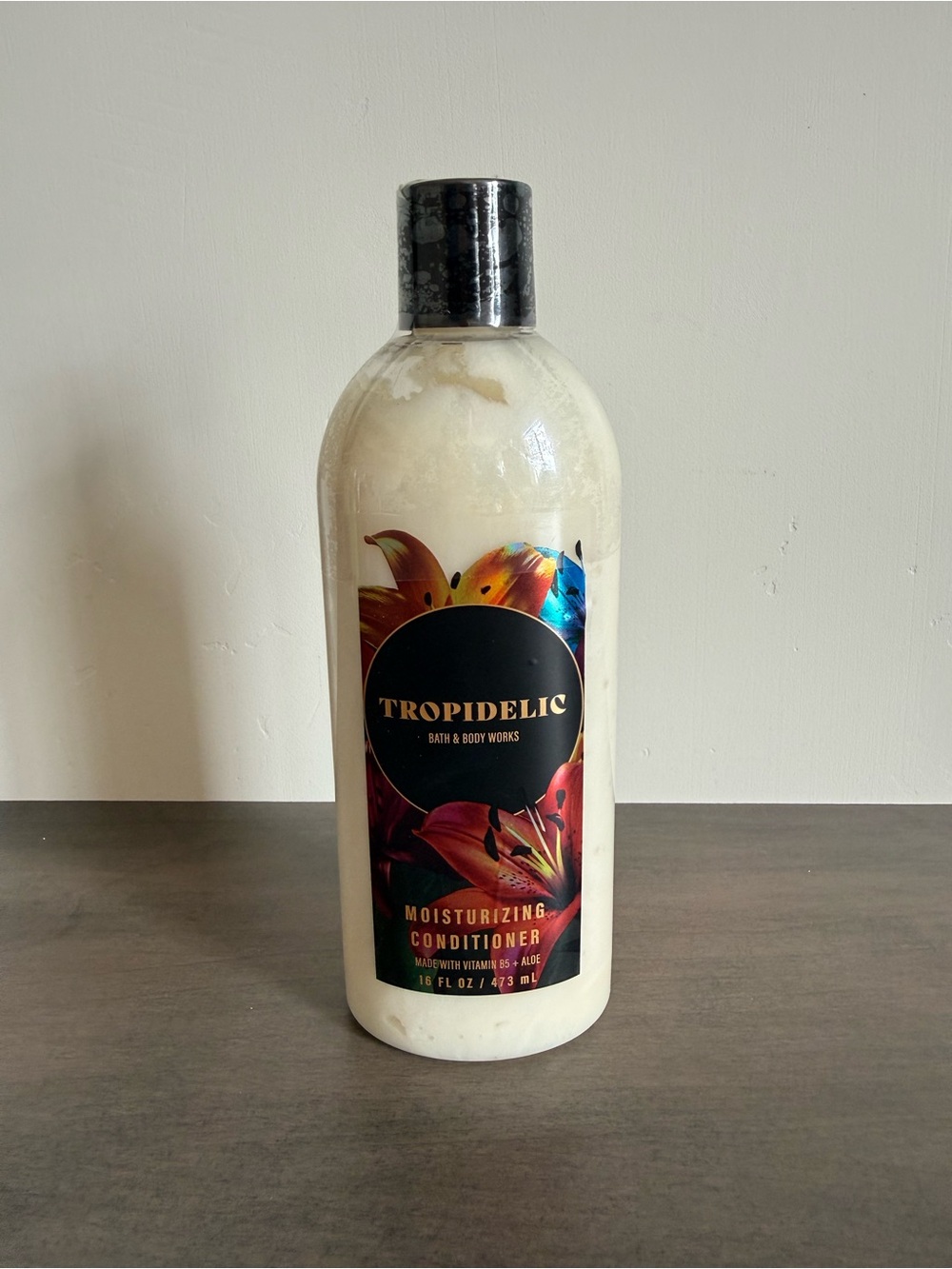 Bath & Body Works Tropidelic Moisturizing Conditioner New and Factory Sealed